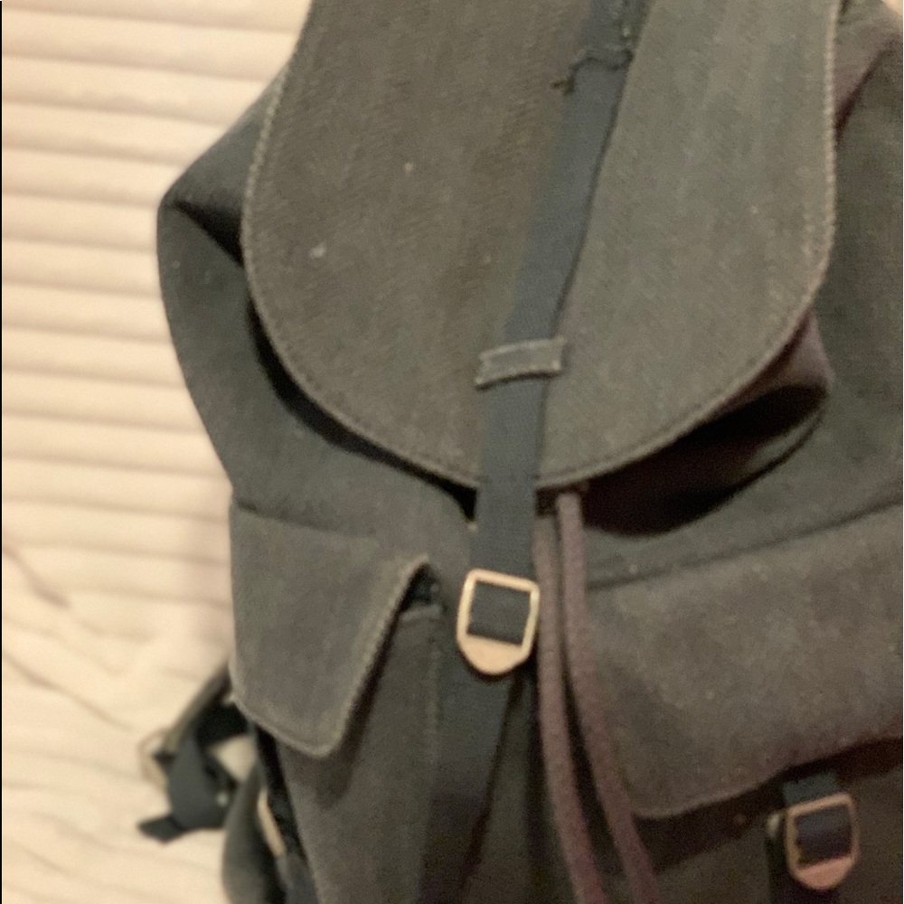 Stylish Universal Thread Backpack - Picture 2 of 3